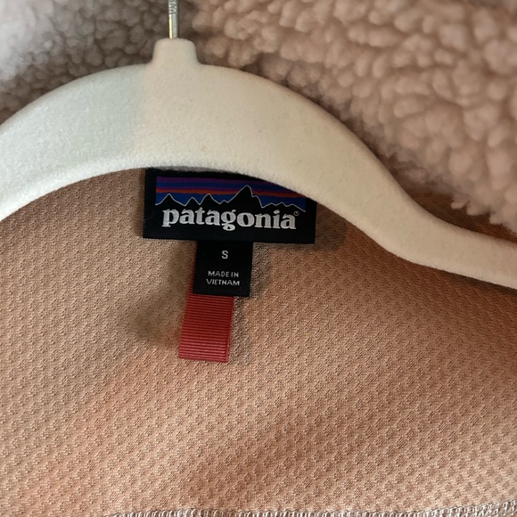 Patagonia Women's Classic Retro-X® Fleece Jacket - Picture 3 of 8